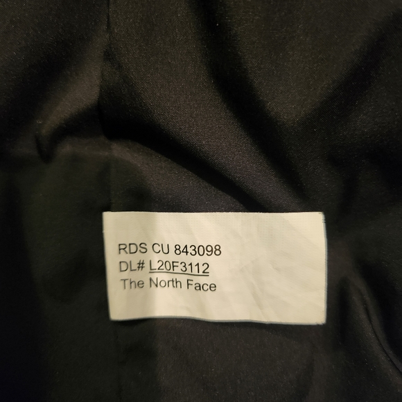 Womens North Face Puffer Coat - Picture 5 of 7